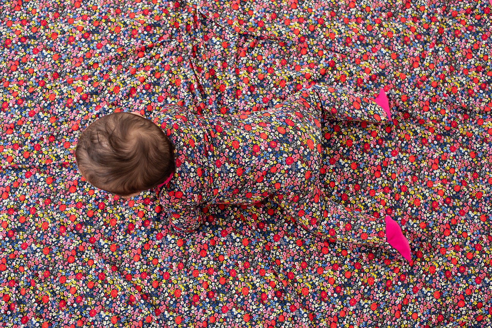 Bestaroo - Bamboo - Midnight Petals Swaddle