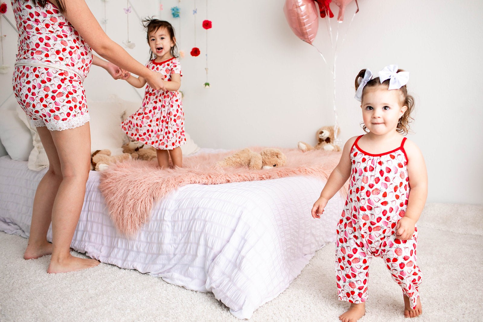 Bestaroo - Strawberry Fields Mom Shorts set