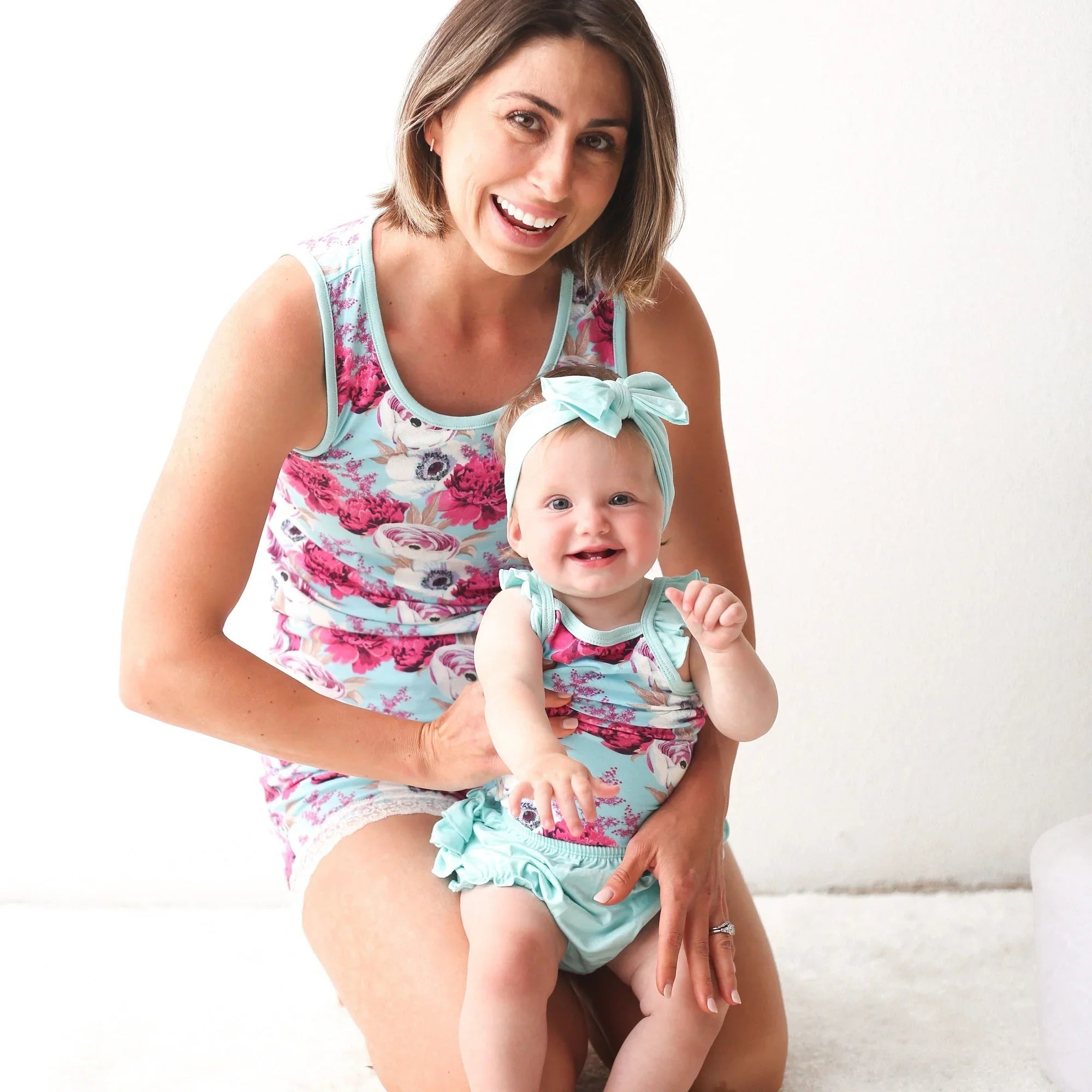 Bestaroo - Floral Magenta Aqua Splash Women's Short Loungewear