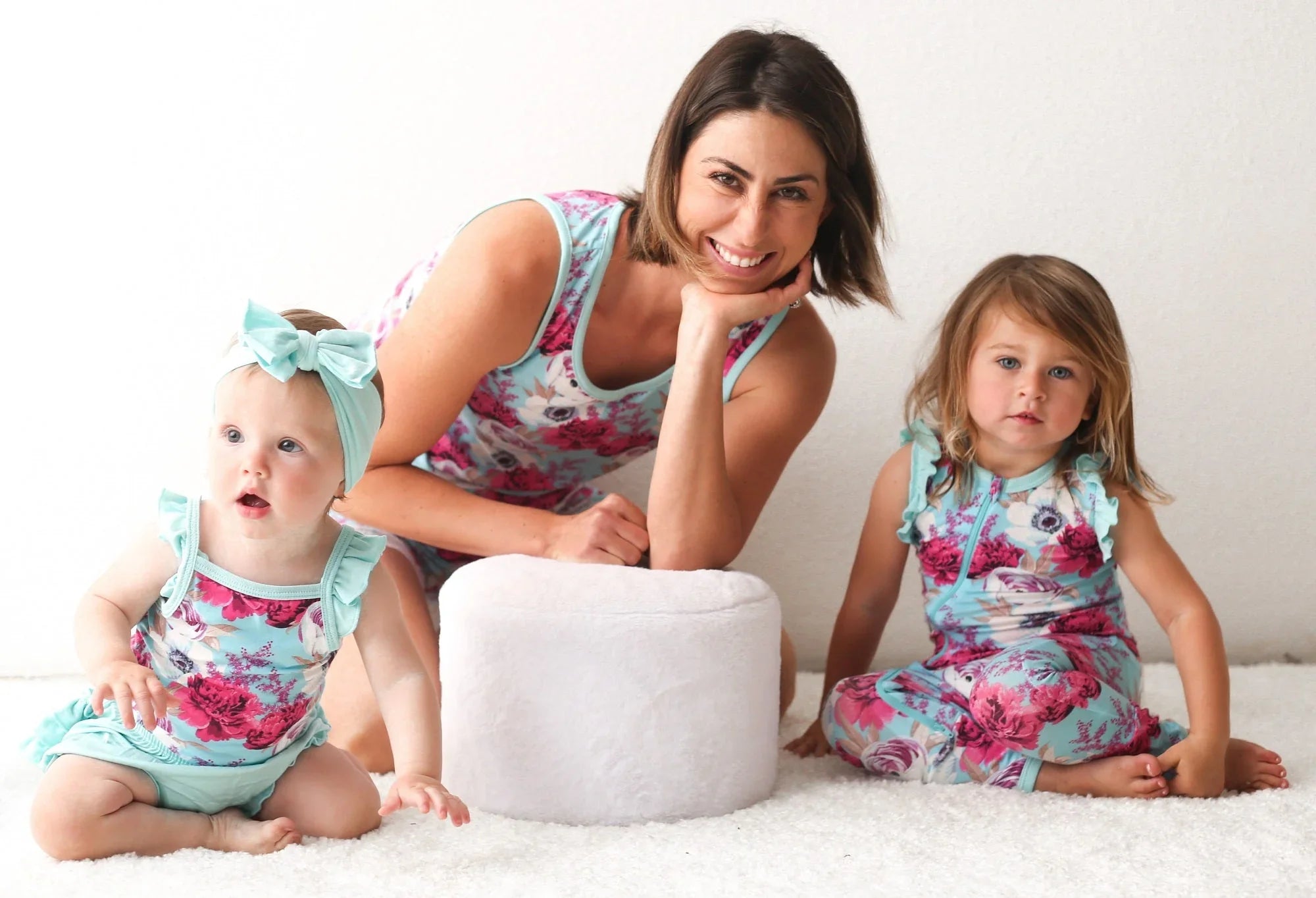 Bestaroo - Floral Magenta Aqua Splash Women's Short Loungewear