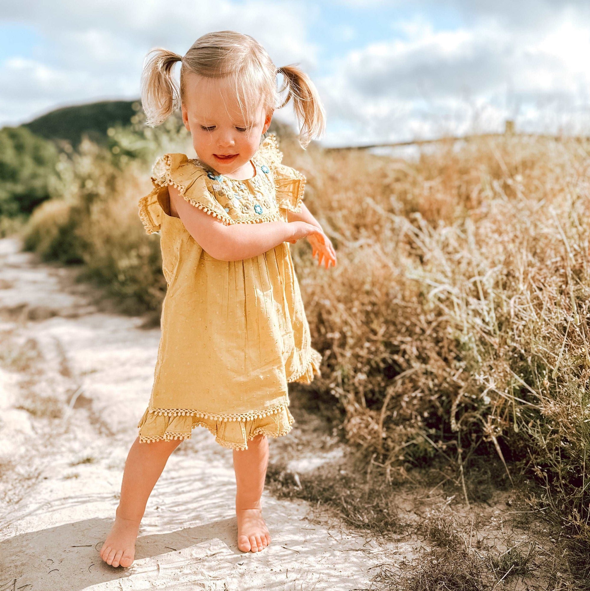 arya mini dress in mustard