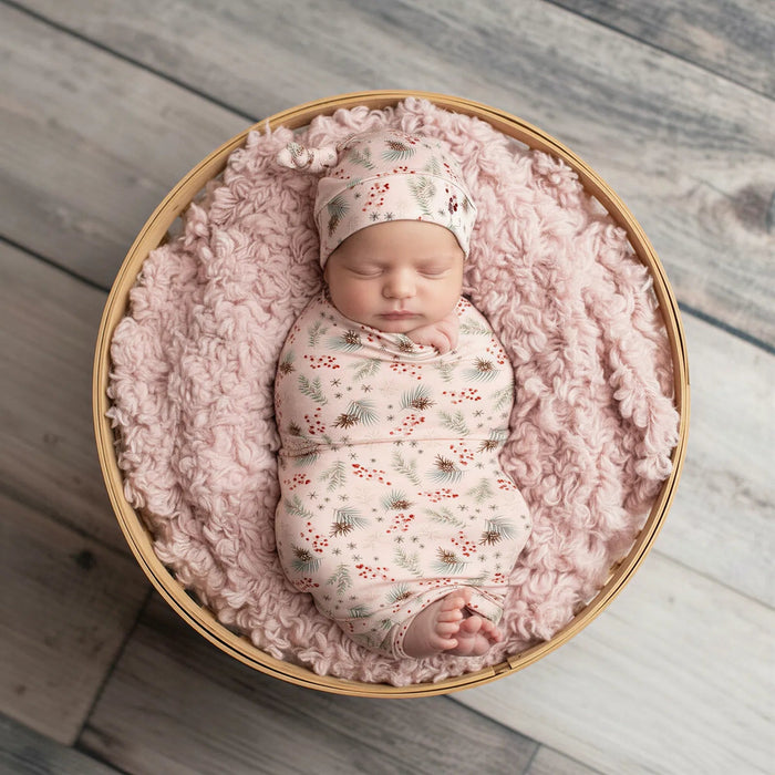 Cozy Pines Swaddle - Bestaroo
