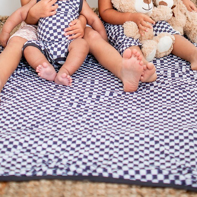 Bestaroo - Bamboo - Charcoal Checks Swaddle