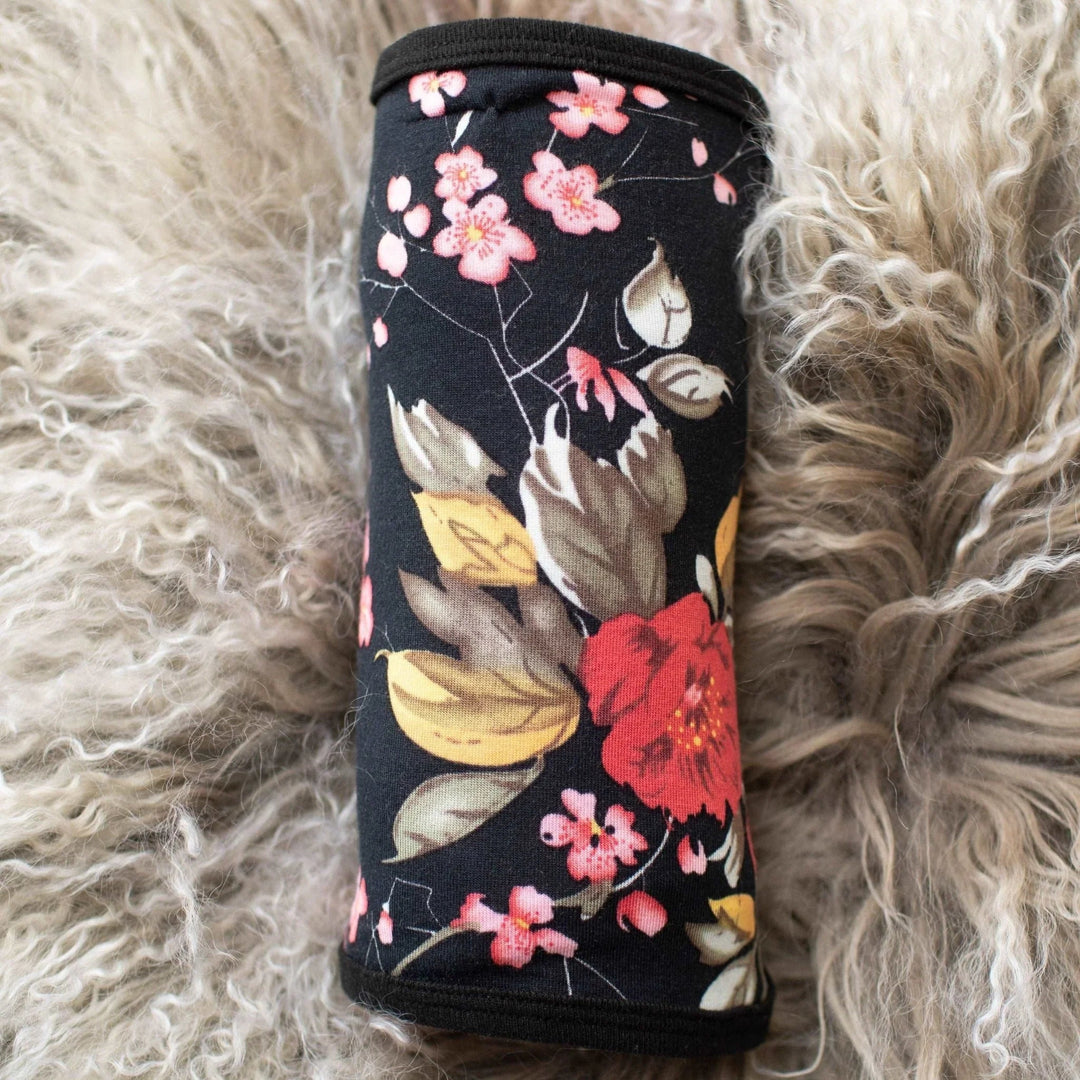 Bestaroo - Bamboo - Cherry Blossom Black Swaddle