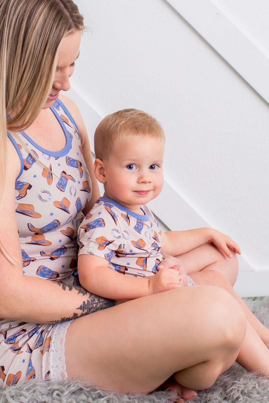 Bestaroo - Cuddle Up Cowboy Mom Shorts set