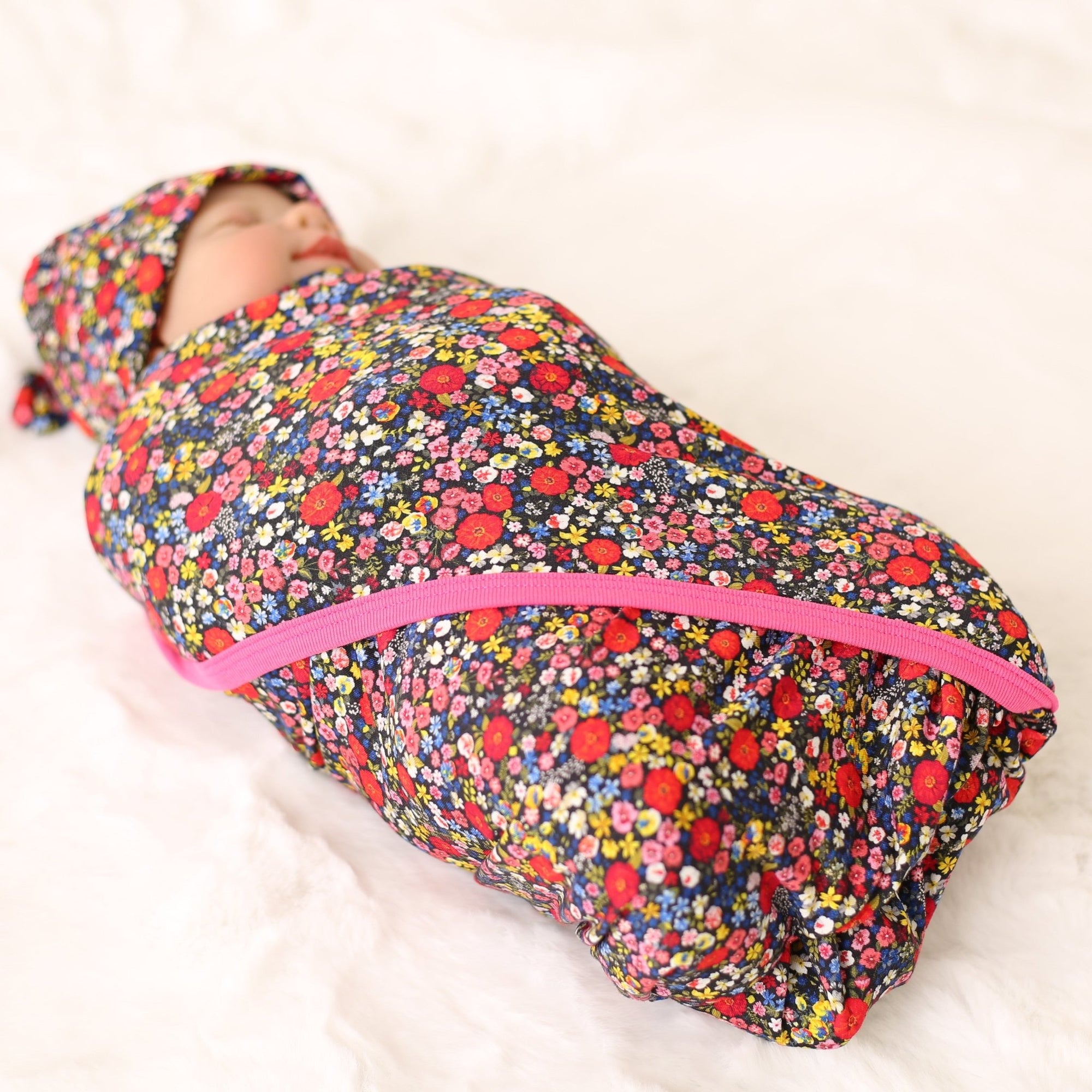 Bestaroo - Bamboo - Midnight Petals Swaddle