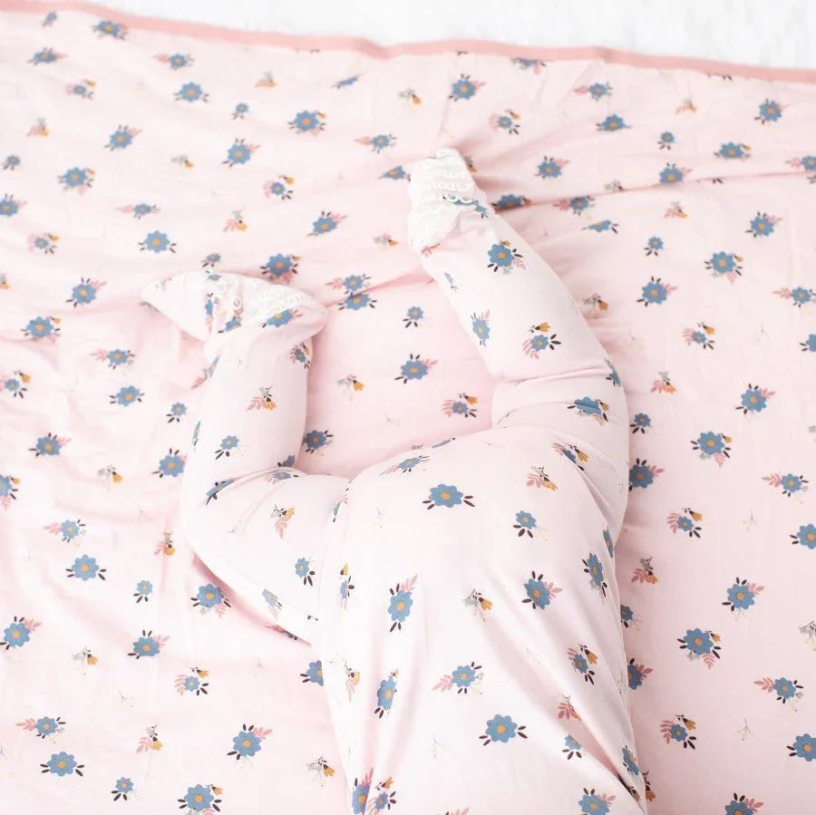 Bestaroo - Tiny Blooms Swaddle